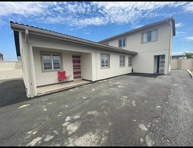 6 BEDROOM HOUSE FOR SALE IN CANESIDE